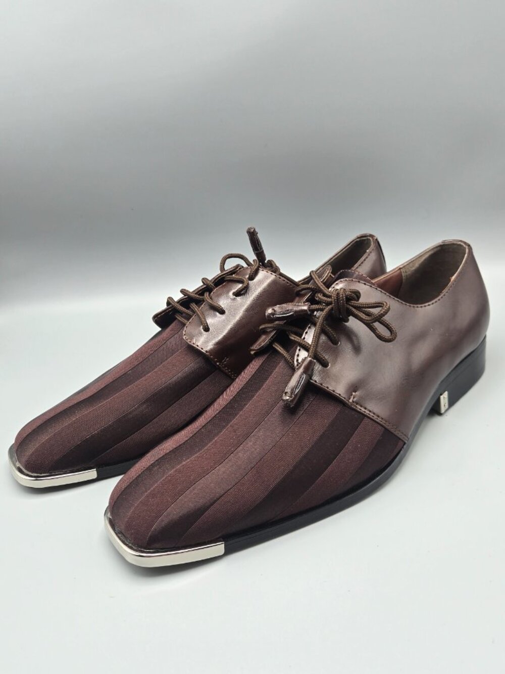 Hugo Vitelli Men's Brown Striped Dress Shoes Size 11 Square Toe Metal Tip Oxford
